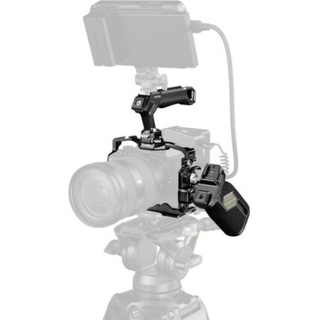 SmallRig 5599 - zaawansowany zestaw, klatka HawkLock i akcesoria do Sony Alpha 7R V/7 IV/7S III - przykład użycia